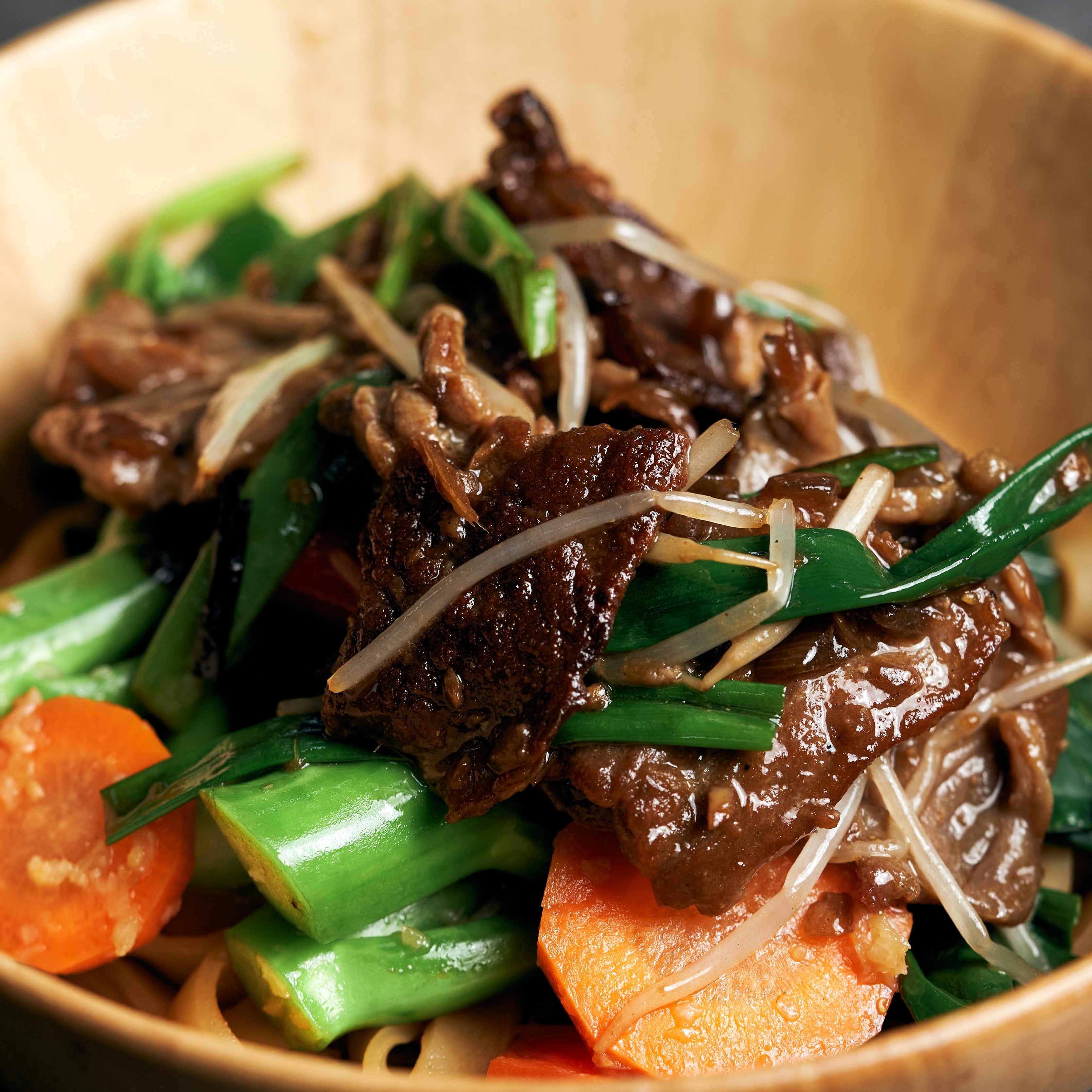 Stir Fry Beef with Kai Lan, Carrots & Red Peppers Nutrition Kitchen SG