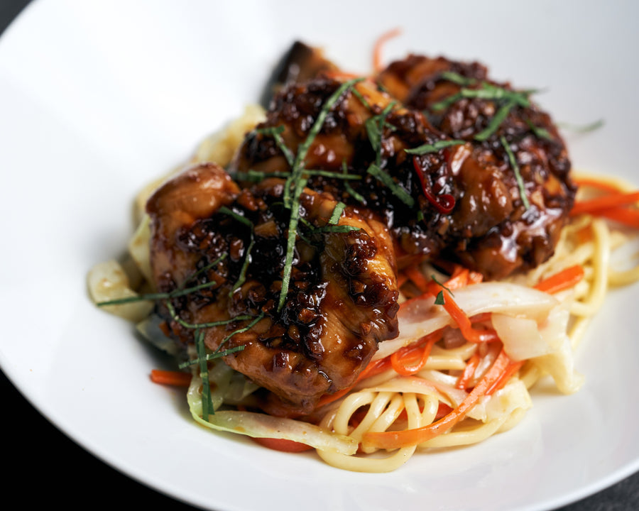 Taiwanese Basil Chicken with Braised Napa Cabbage, Carrots, Beancurd Skin & Wonton Noodles