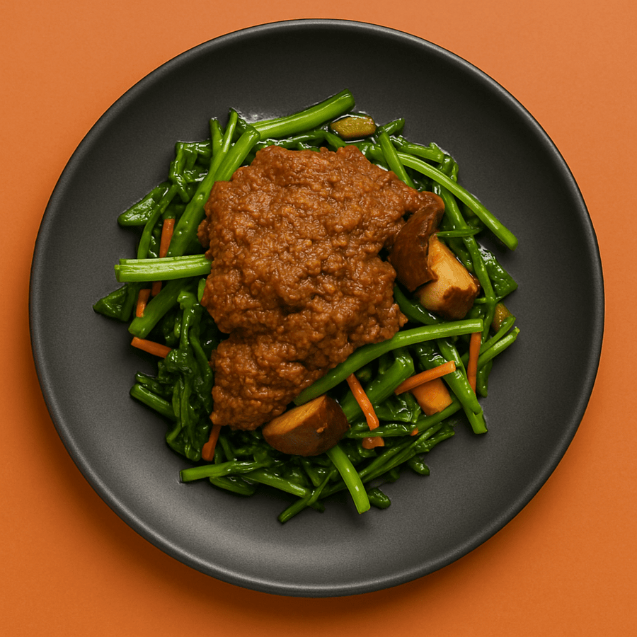 Padang Beef Rendang with Spinach, Shiitake Mushrooms & Shredded Carrots