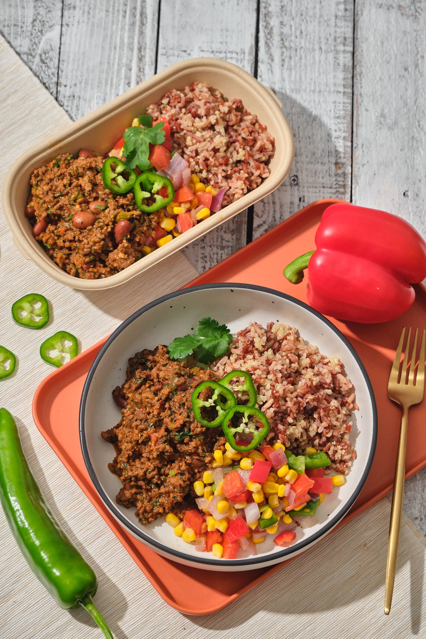 Pasture Fed Beef Chilli with Charred Corn, Roasted Peppers, Tomatoes, Cheddar Cheese & Steamed Brown Rice & Kidney Beans (Signature)