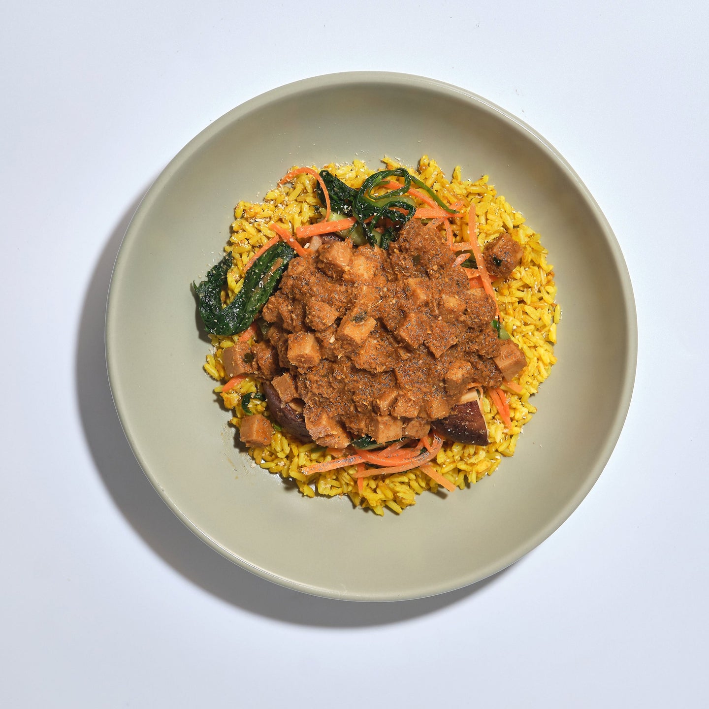 Padang King Oyster Mushroom Rendang with Spinach, Shiitake Mushrooms, Shredded Carrots & Turmeric Rice